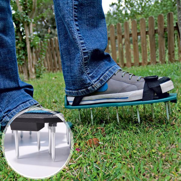 כיסוי נעליים עם קוצים לנעל להליכה בטוחה על דשא רטוב ובוץ
